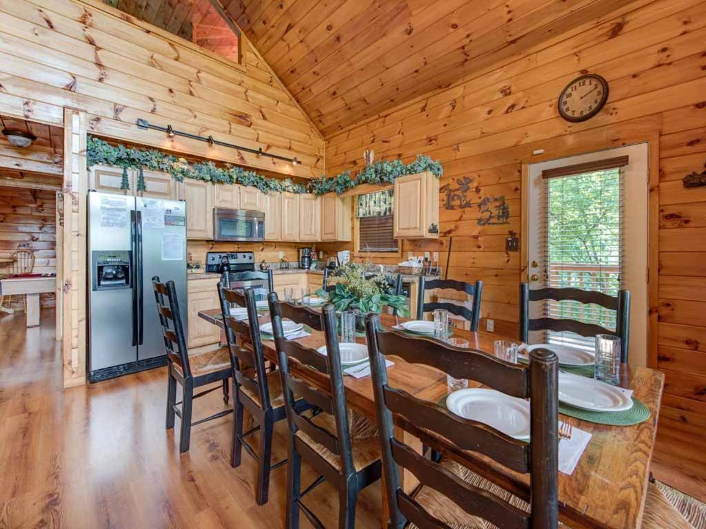 Вилла Our Mountain Getaway Севьервилл Экстерьер фото