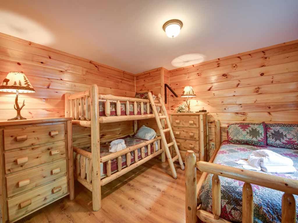 Вилла Our Mountain Getaway Севьервилл Экстерьер фото